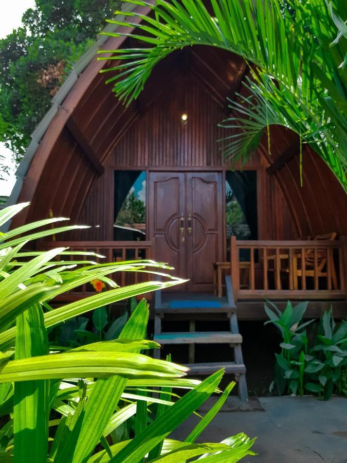 Leaf Coco Bungalow Gili Air Exterior photo